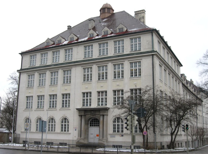 Mittelschule an der Führichstraße