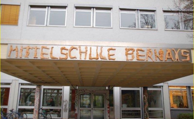 Mittelschule an der Bernaysstraße
