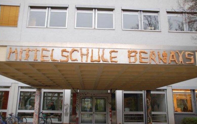 Mittelschule Bernaystraße